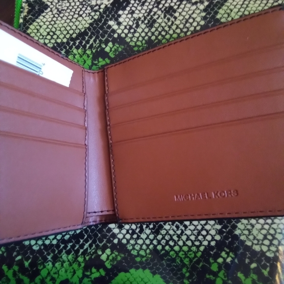 - Michael Kors Monogram Neon Trim Billfold - Picture 3 of 4